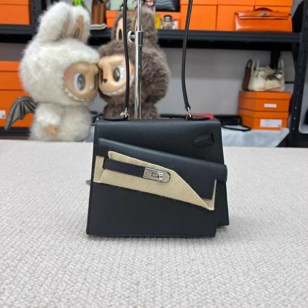 Hermès Kelly en Desordre 20 Black Epsom Palladium Hardware Sellier
