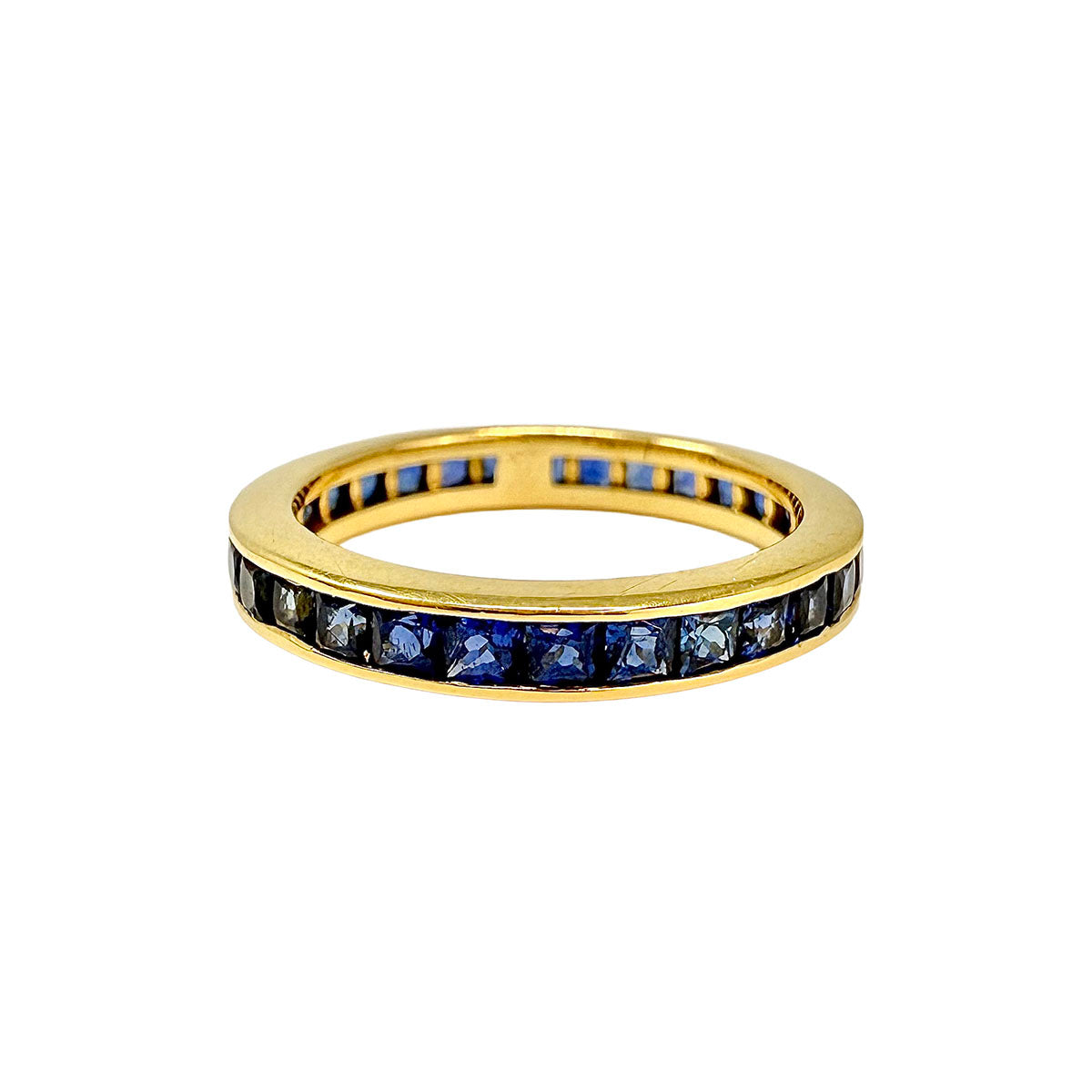 18K Gold Ring with 30 Sapphires