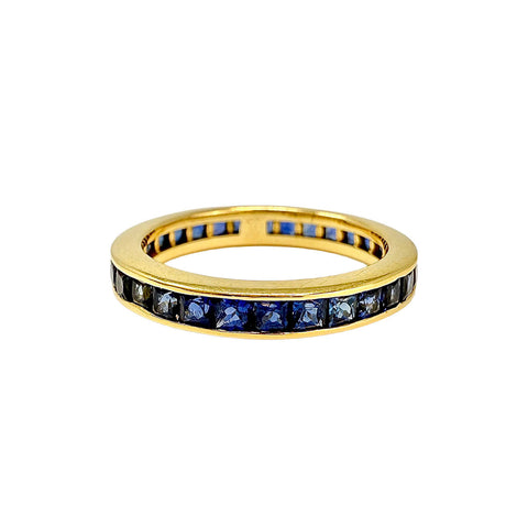 18K Gold Ring with 30 Sapphires
