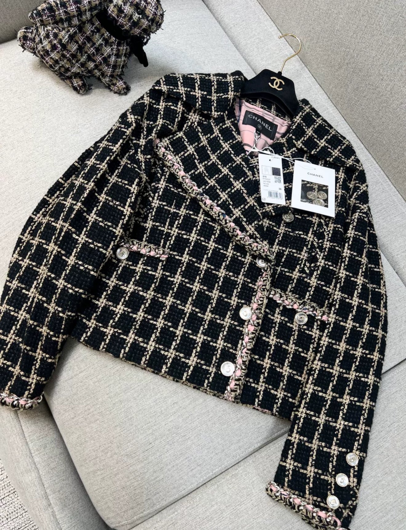 Chanel 21S Black & Beige jacket