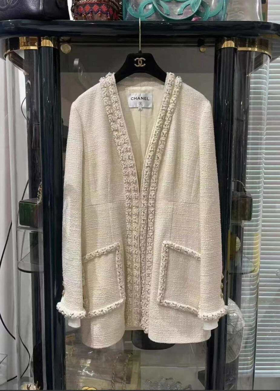 Chanel 17A ecru tweed jacket