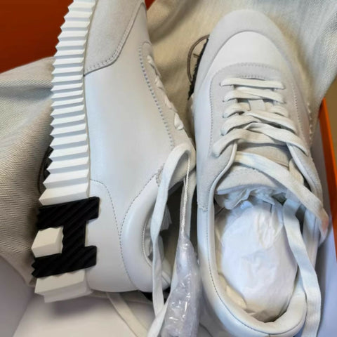 Hermès Sneakers – White & Black Leather (Unisex, Size 40)