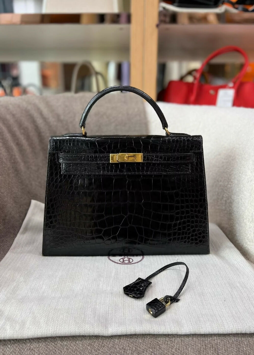 Vintage Hermes kelly 32 black shiny crocodile leather gold hardware