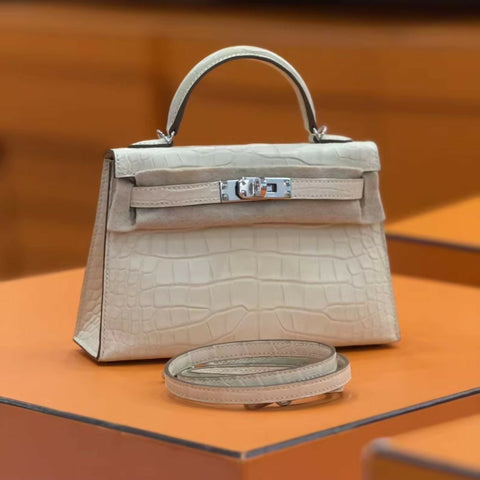HERMÈS Mini Kelly Vanille Matte Alligator Palladium hardware